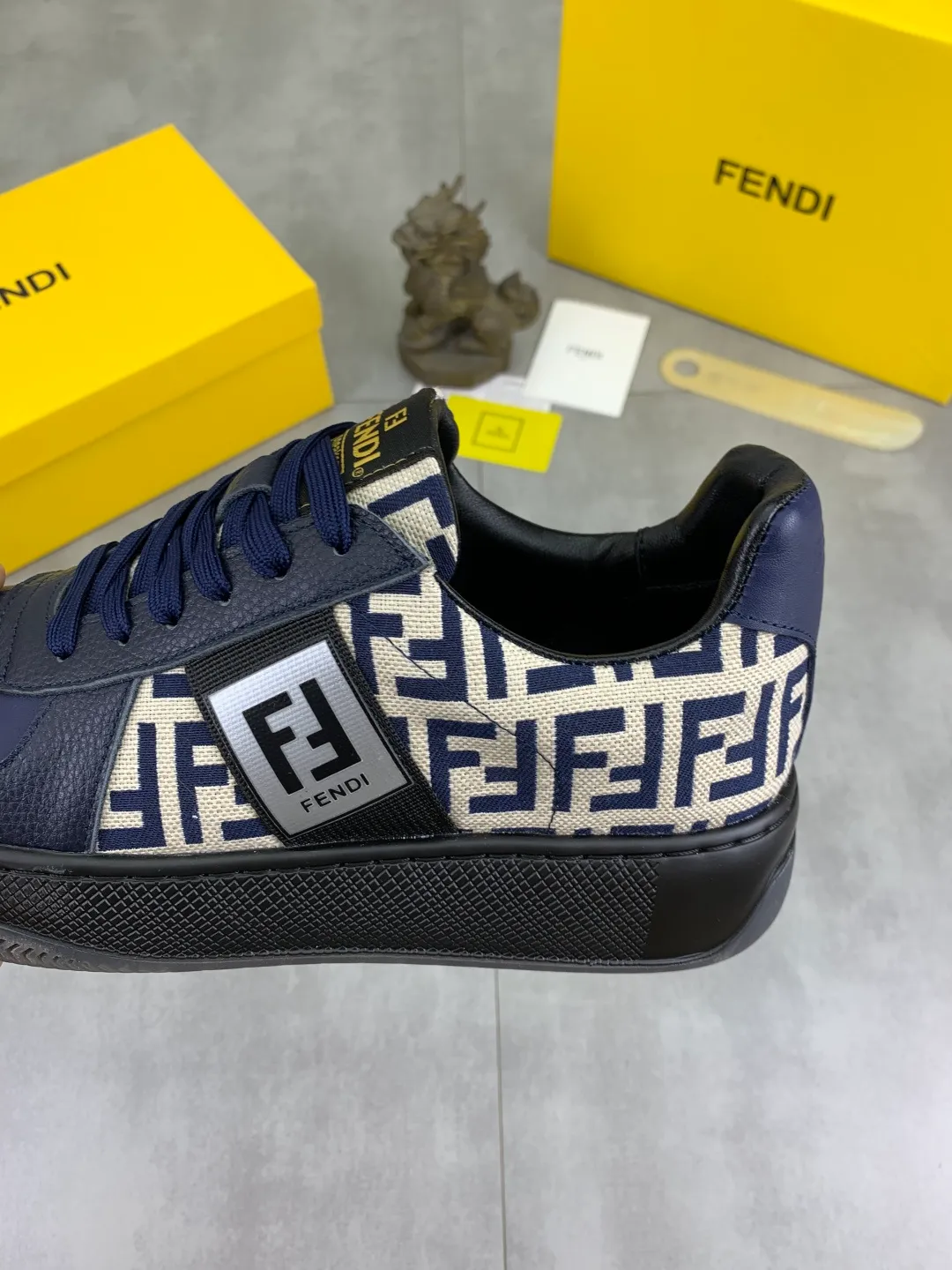​Men's shoes 💰P440 💰【New】Little monster 🆘 New FENDI 🕶️🕶️Simple routing effect, showing an elegant and cool driving shoe 🎬Using imported calfskin + first-layer pigskin lining🐂Excellent material🎬Detailed workmanship 🤗Comfortable foot feel➰➰. ​Pair it with any outfit to show your taste and temperament, low-key luxury ♻️Design ​simple and elegant ​noble and fashionable 🍃​Very loved and favored by trendy men 💓❤️size: 38-44 4️⃣colors available